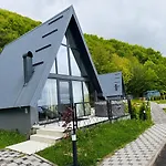 Klek 77 Luxury Near Jahorina シャレー